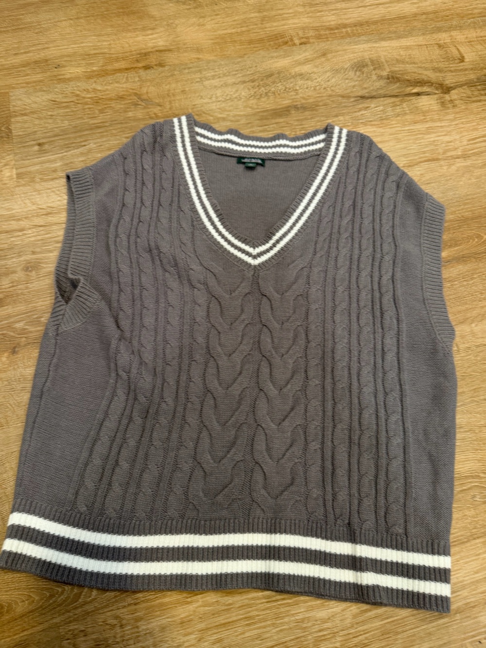 wild fable Gray Cable-Knit V-Neck Sweater Vest with White Trim